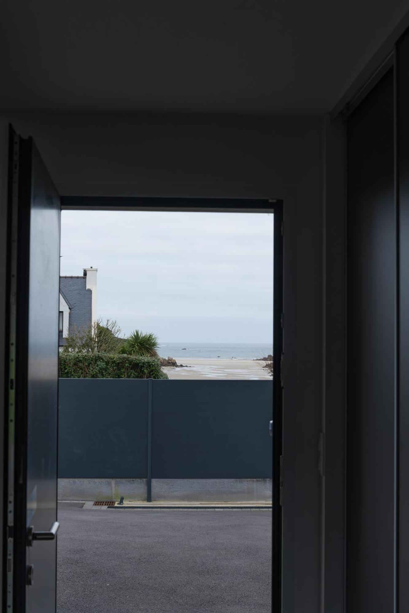 Ker Stivell - Superbe Maison Neuve A 2 Pas De La Mer Landunvez Exterior photo